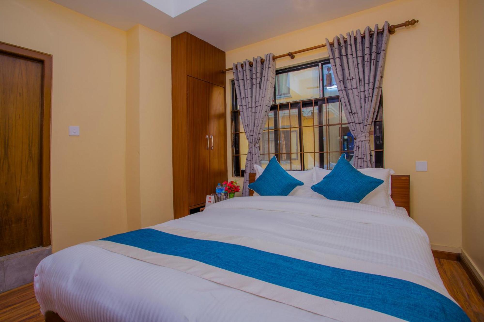 Oyo 273 Hotel Rara Palace Kathmandu Exterior photo